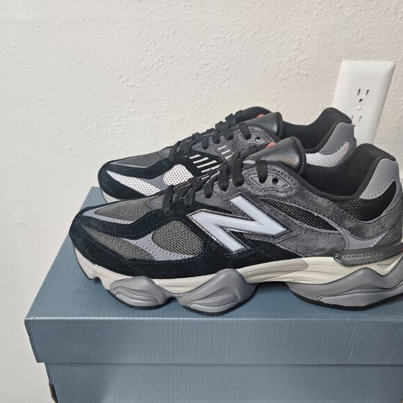 Size 9 mens 10.5 womens new balance 9060 black castlerock grey NEW - Picture 2 of 9